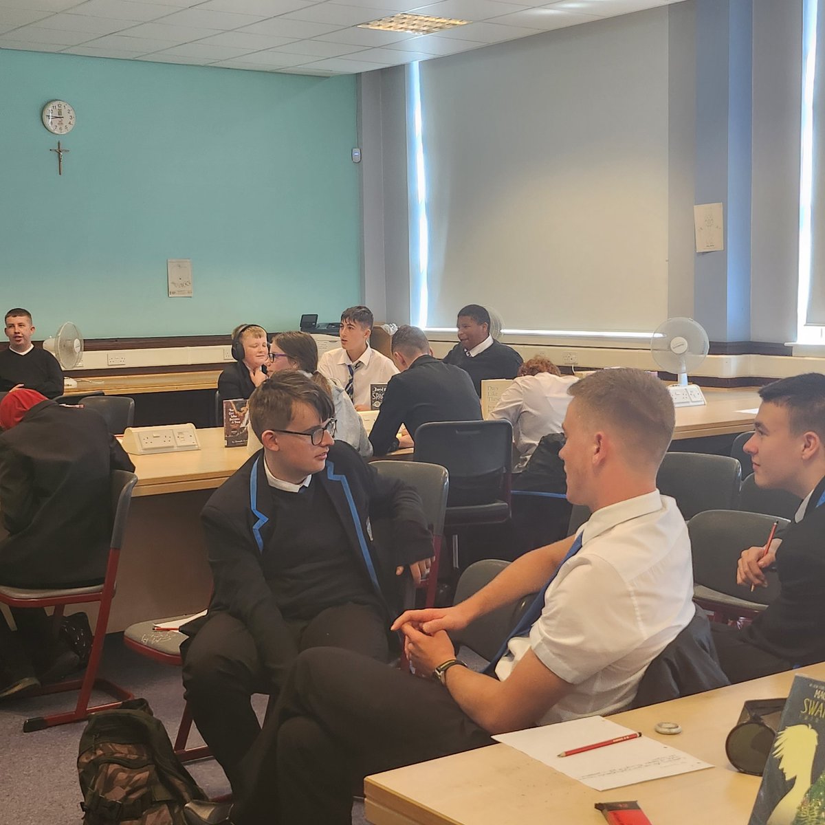 LibLourdes's tweet image. Ben Oliver's 2nd #WeeWrite session @LourdesSec was with Learning Zone S2 to S6 pupils. They really engaged with the #CharacterDescription &amp;amp; #WorldBuilding activities, &amp;amp; shared their own #CreativeWriting with him.