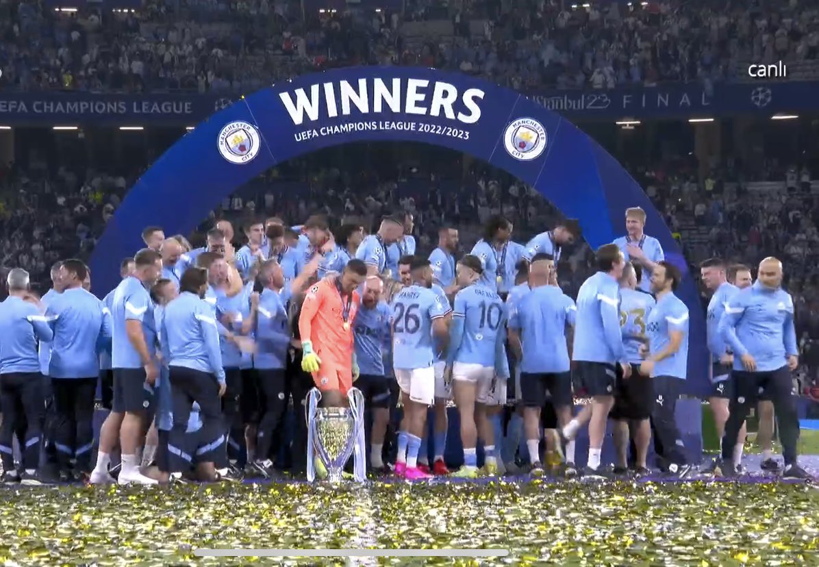 Sezonun en büyüğü @ManCity 

Congratulations…
#UELfinal