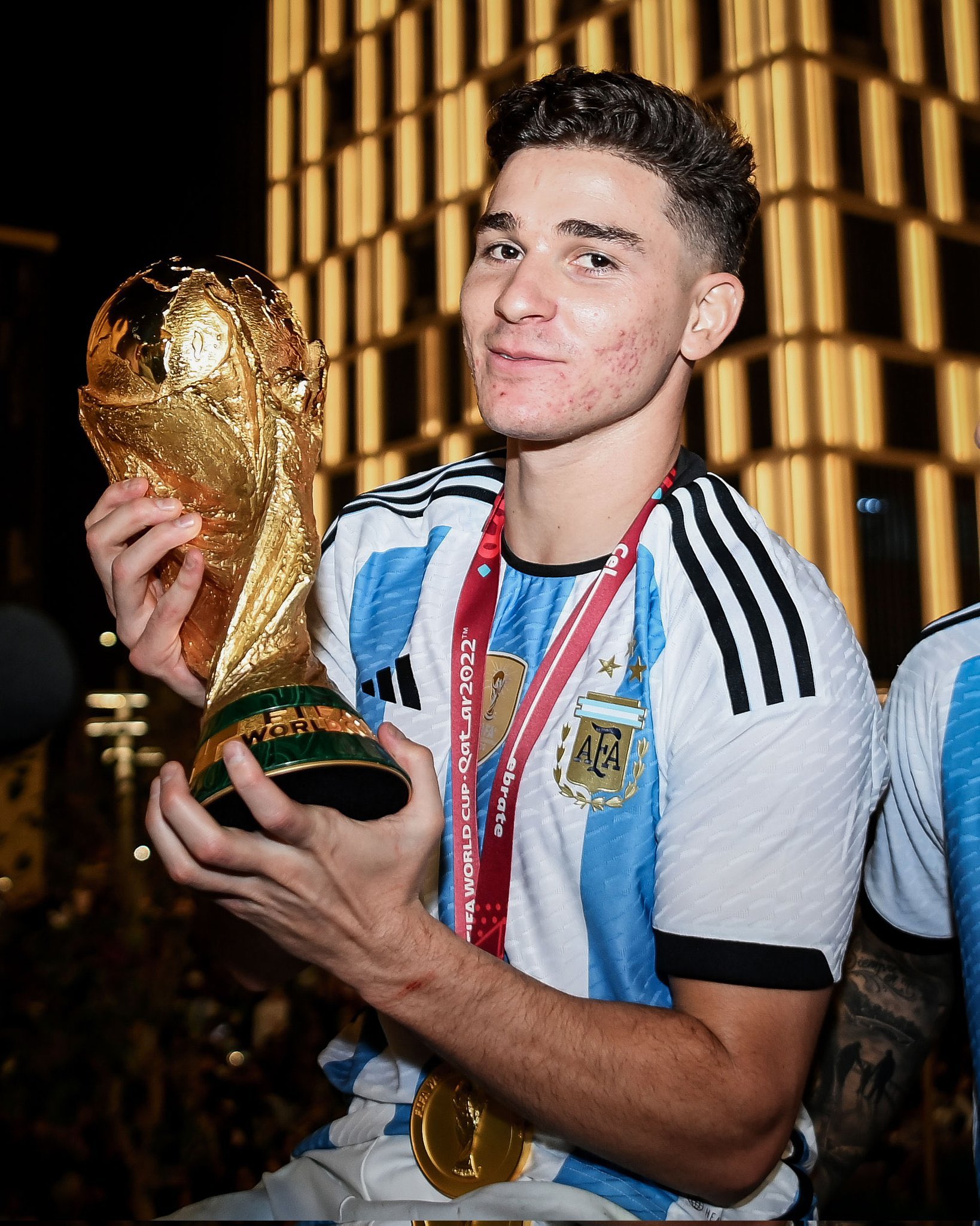 PELEJA on X: "Aos 23 anos, Julián Álvarez se junta ao pequeno e seleto grupo de jogadores campeões de Copa do Mundo, Copa América, Copa Libertadores (River Plate) e UEFA Champions League (