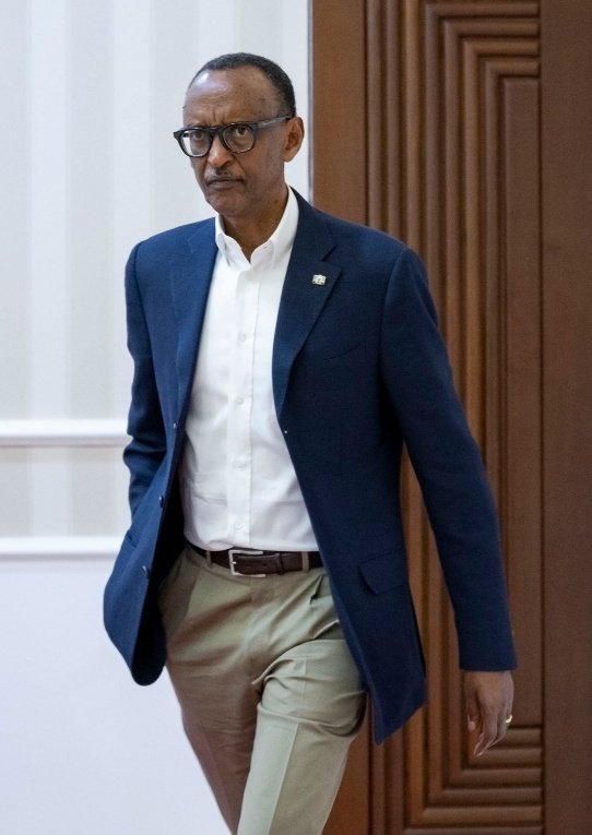 fpr_team's tweet photo. Twireke ifoto nziza ya H.E @PaulKagame ufite kandi ukunda. 

#fpr_team
#Twagiye https://t.co/DSJf1SFZmx
