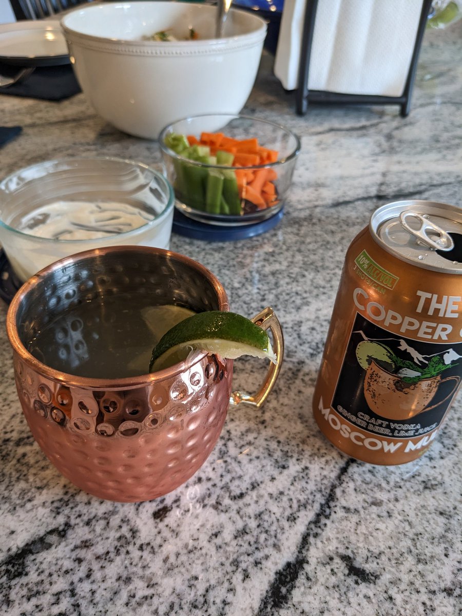 surfingengineer's tweet photo. Saturday night brought to you #mules and #leftoverpizza https://t.co/R3Roq9Y8FF