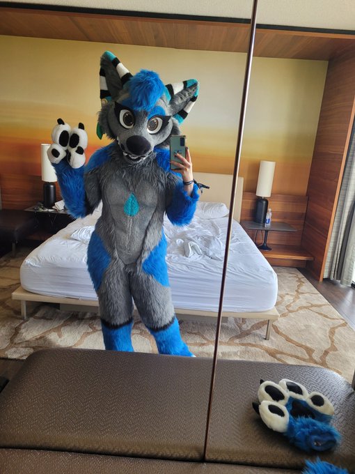 Suit vs suiter 💕 https://t.co/Lc3dvVoRd8<a href="/tag/nsfwtwt"class="tags"><span>#nsfwtwt</span></a><a href="/tag/murrsuiter"class="tags"><span>#murrsuiter</span></a><a href="/tag/nsfwfurry"class="tags"><span>#nsfwfurry</span></a>