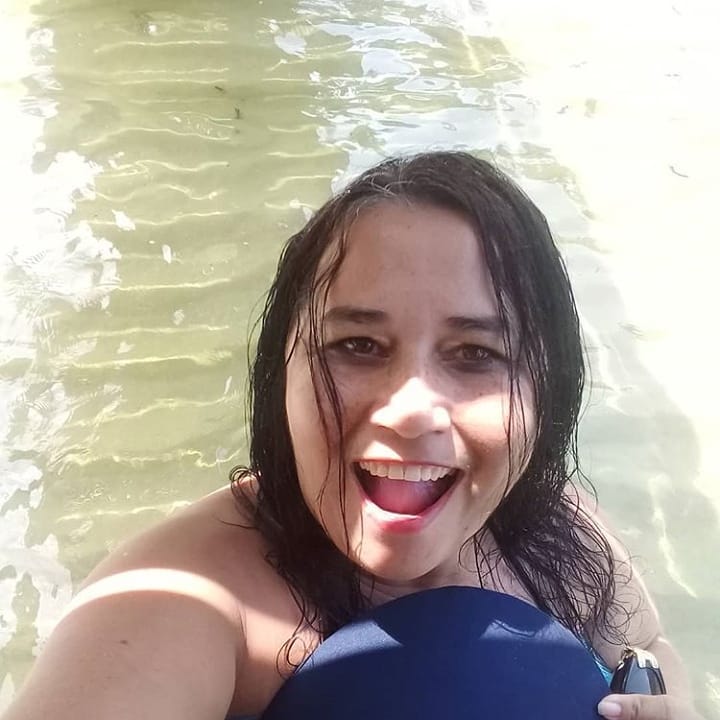sitevipei's tweet photo. Boca no trombone! Ex-mulher de sertanejo Luciano Camargo afirma que cantor é gay e a traía com travestis
Cleo Loyola foi processada pelo irmão de Zezé Di Camargo por calúnia e difamação #vipei
🔗 https://t.co/zi1YEYj8iA https://t.co/4SATglbGnC