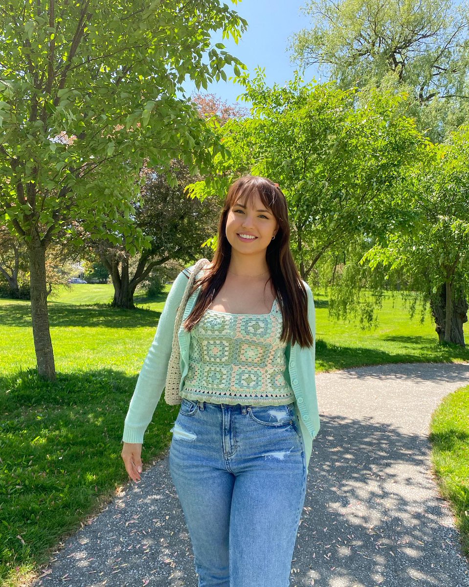 Looking cute this summer is a walk in the park!🌳 Find all the summer show-stoppers at <a href="/AEO/">American Eagle</a>! 📸: peachieflamee

📍Upper Level Near Macy’s. loom.ly/tSn2nqk