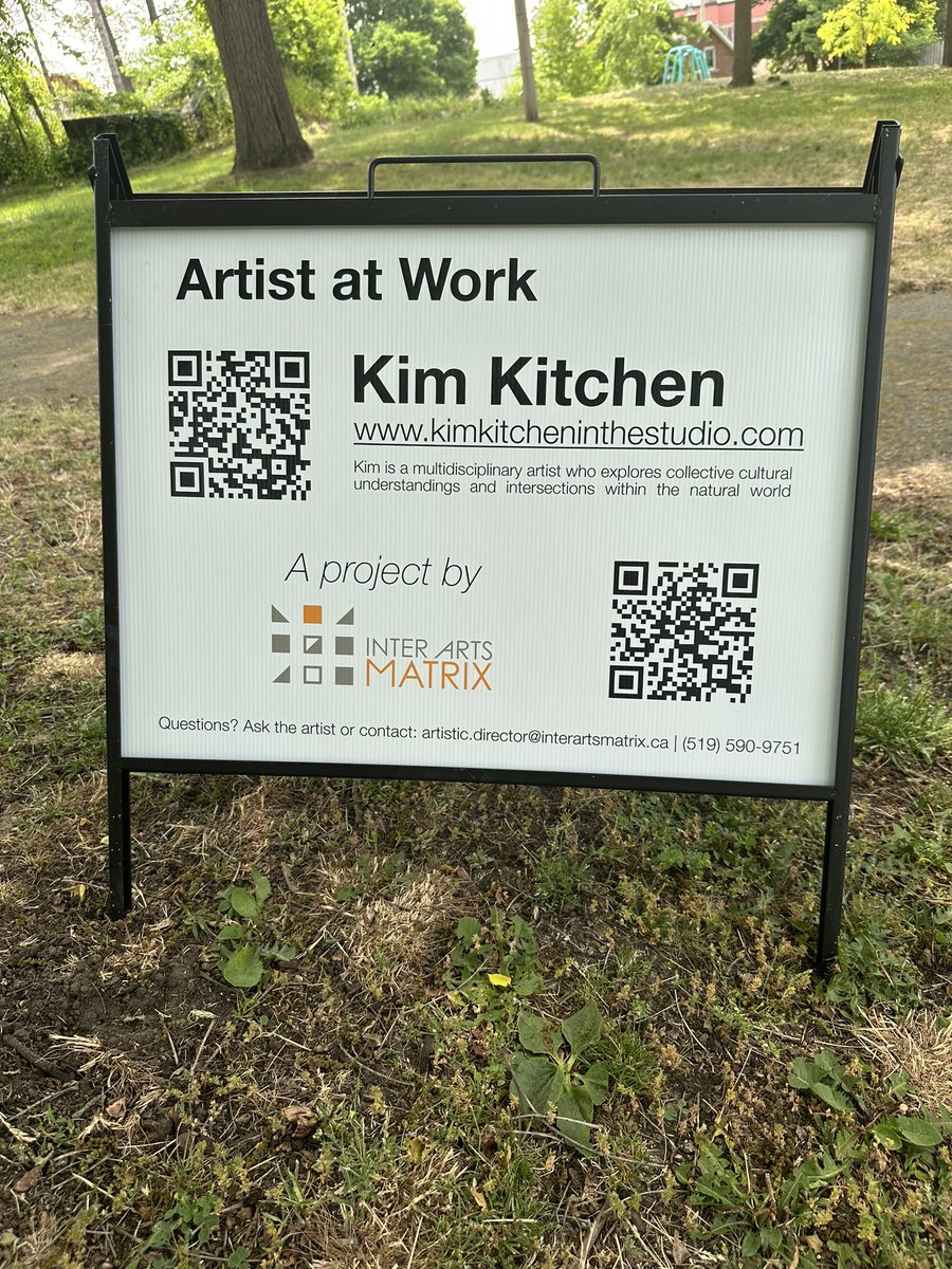 debbiechapman1's tweet image. Dropped by the @InterArtsMatrix exhibit in Sandhills Park this morning. #holeintheground Thank you Kim Kitchen for your thoughtful contribution to this project. #GlobeStudios @TheIsabellaS I look forward to future transformations of this project. #art @CityKitchener