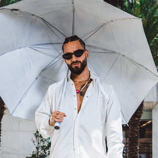 CentralMalumaBr's tweet image. 📸: Maluma nos bastidores de #CocoLoco 🥥.

-- O que estão achando da música?