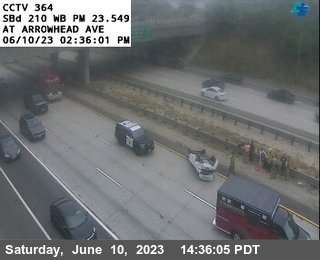 paininthepass's tweet photo. Traffic Alert for westbound 210 just before H Street in San Bernardino. Reporting a three vehicle crash with one rollover blocking the fast lane. #PainInThePass #210freeway #SanBernardino #TrafficAlert https://t.co/z0ZbjDIjxm