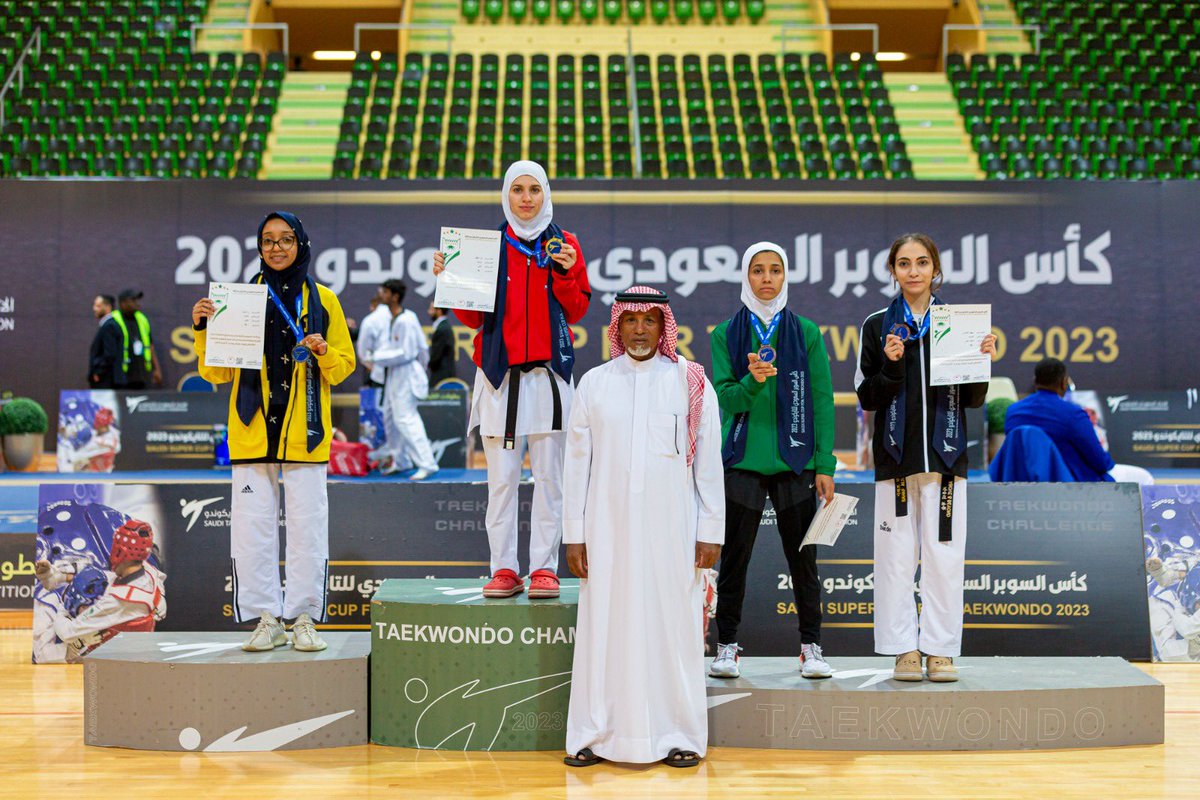 SaudiTKD's tweet photo. 📸 | 🥋 تتويــــج الأبطــــال  

كأس السوبر السعودي للتايكوندو 2023 بالرياض .. https://t.co/aJObUE7qVY