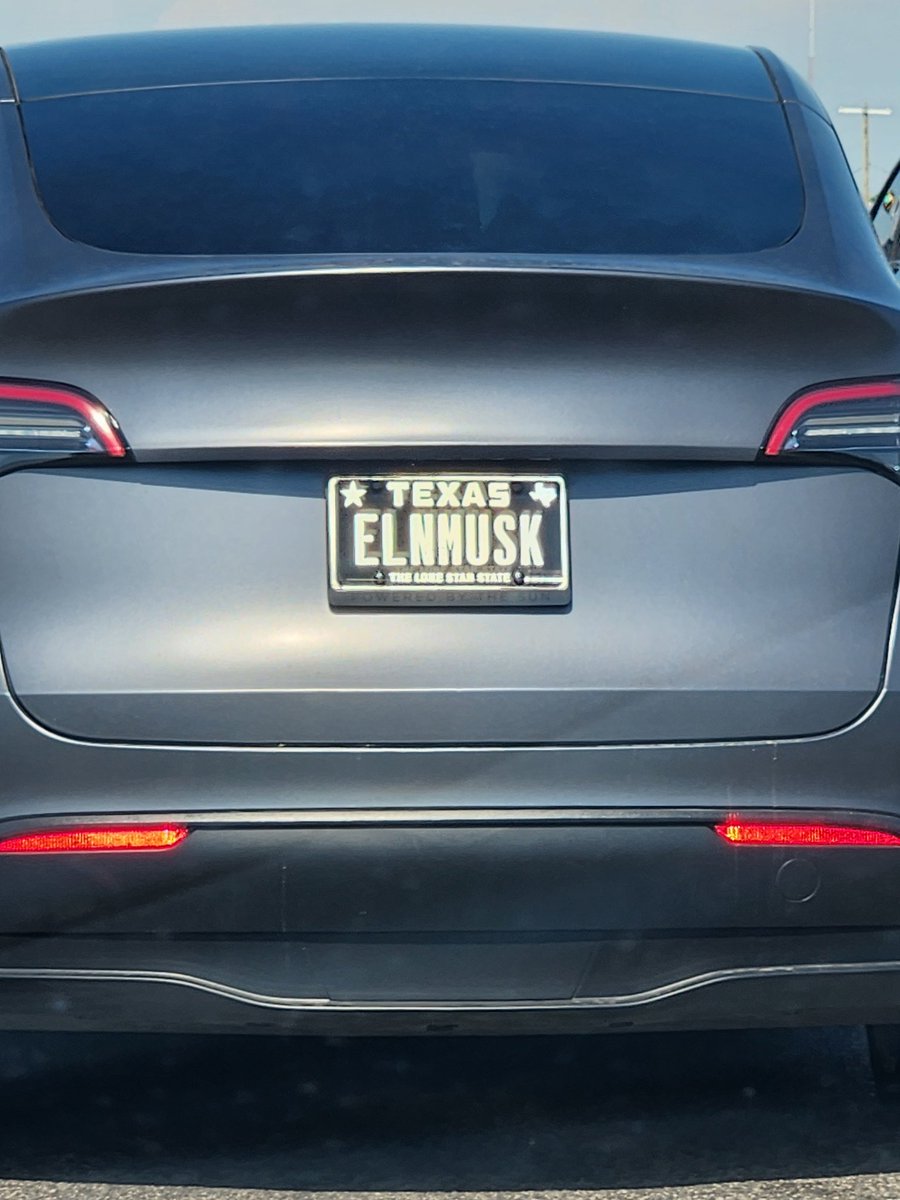 KenVelazco's tweet photo. @elonmusk  was this you? https://t.co/pylViK3dXP