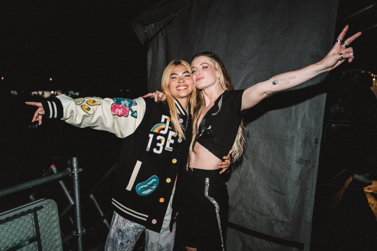 Hayley Kiyoko on Twitter "Girls like fangirling over Quinta