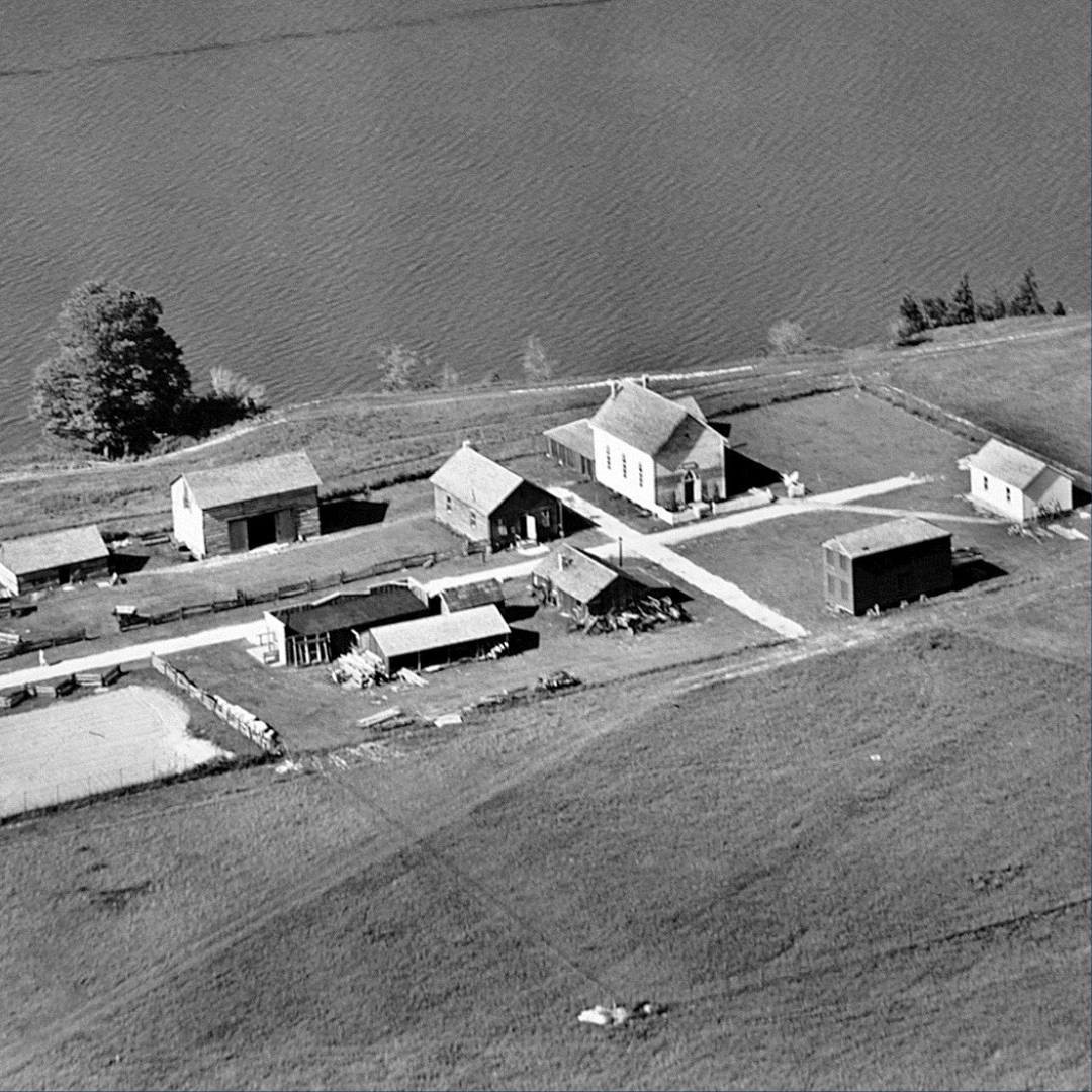 Today's theme for #MuseumWeek2023 is #HeritageMW 

Over our 64 years of being open, the history that we are able to tell has grown significantly since in this very early aerial picture of the Heritage Village!

Do you recognize a few of our current buildings in this photo?