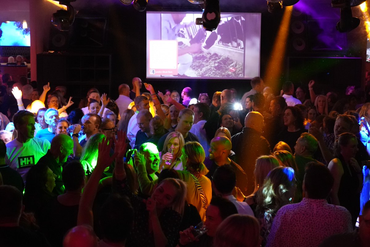 HOT102.7FM tweet media