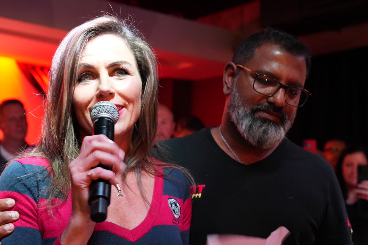 HOT102.7FM tweet media