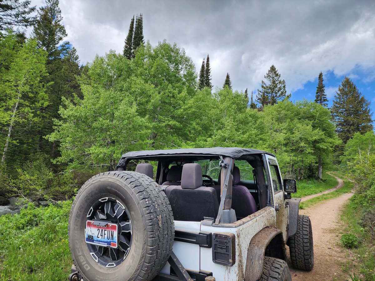 Melodywhite1026's tweet image. The mountains were calling. We went. Beautiful day #jeepgirl #idahome #jeepgirlslikeitdirty