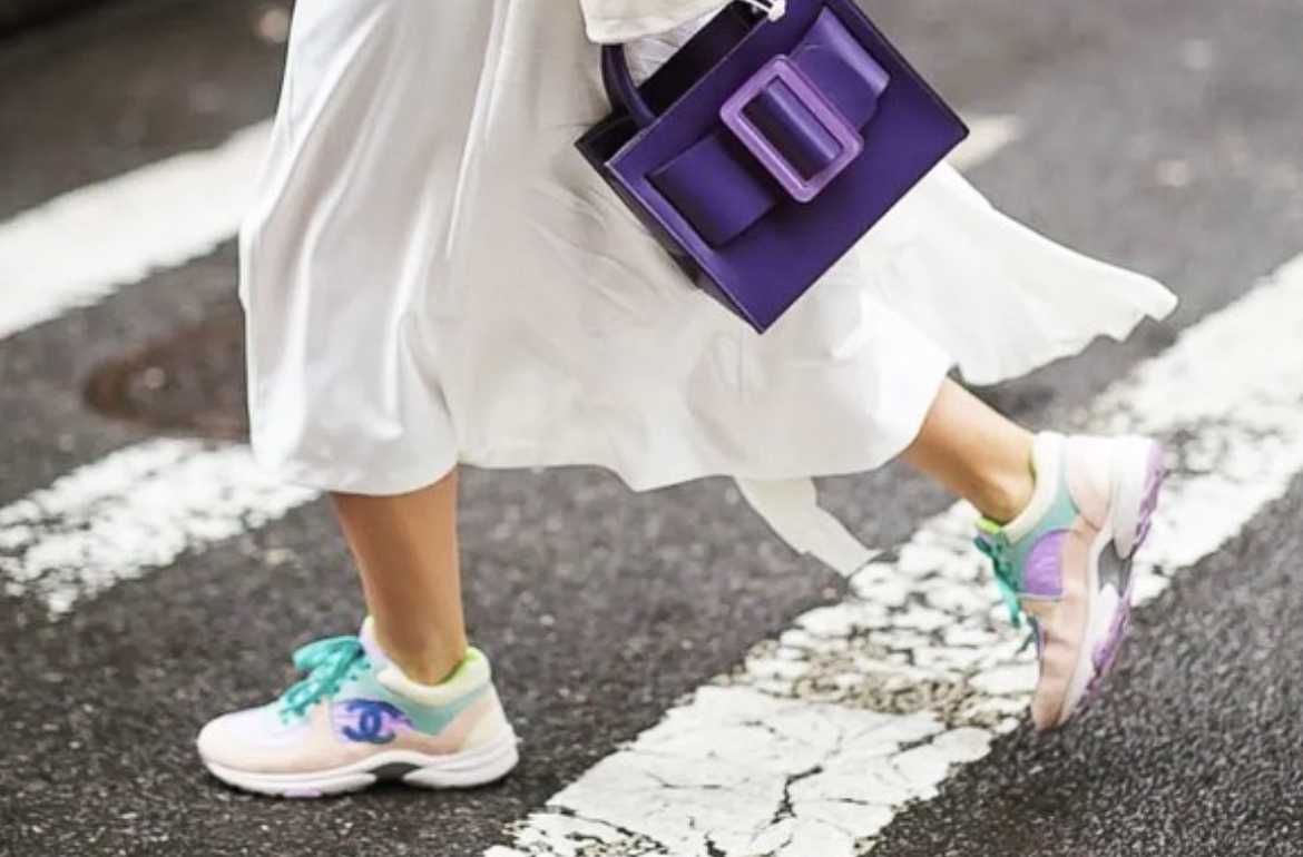 saveyoursole's tweet image. All of the colors of the C H A N E L rainbow 🌈 @chanelofficial 📸
.
.
.
.
.
.
.
.
.
.
#saveyoursole #saveyoursolelondon #shoecare #London #NewYork #Paris #partyshoes #chanelsneakers #rainbowsneakers #protectyoursole #style #chanelshoes #London #protectyoursneakers #chanelrainbow