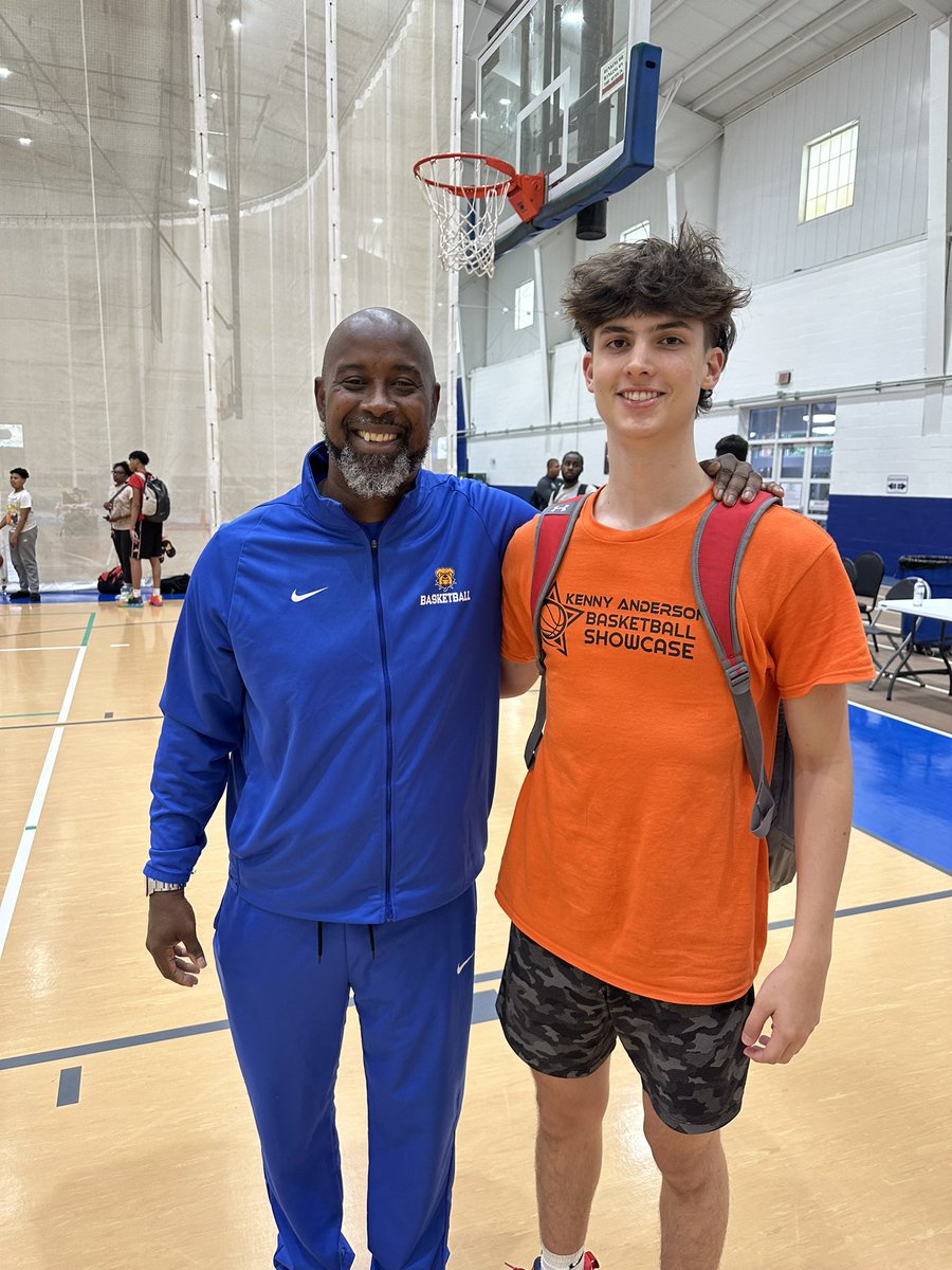 ThomasCoffey25's tweet image. Thank you Kenny Anderson @chibbs_1 and Ian C @iancle1 for the great camp!  #TeamOrangeUndefeated
#timetorise
 @BixbyBasketball 
@IAM3Basketball