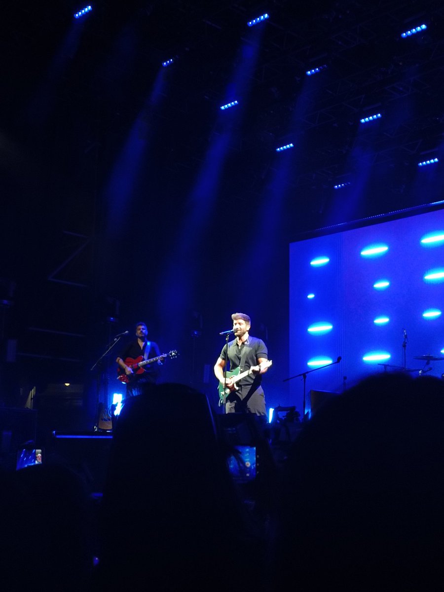 luxy_4's tweet photo. GRACIAS POR ESTE CONCIERTO TAN MÁGICO @pabloalboran!! https://t.co/3VkuhgWGor