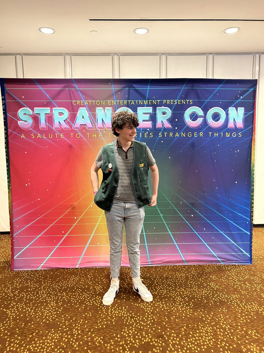 drewssupers's tweet photo. stranger con!! #strangerconatl https://t.co/I72MOV6vhQ