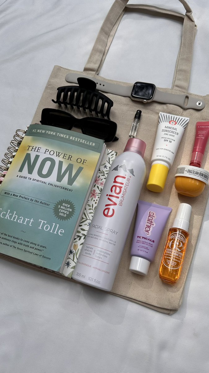 Tote bag essentials 🧚