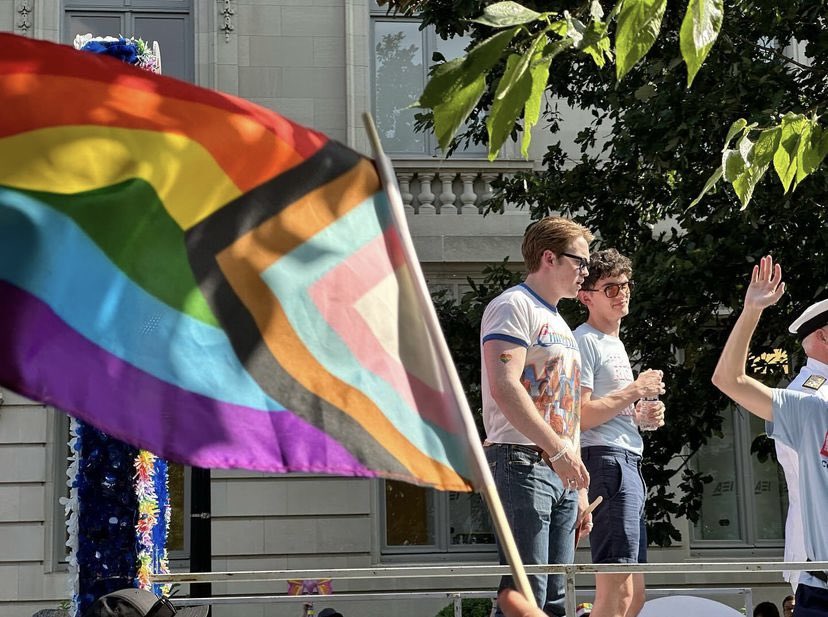 probably my fave pic of the day 🏳️‍🌈