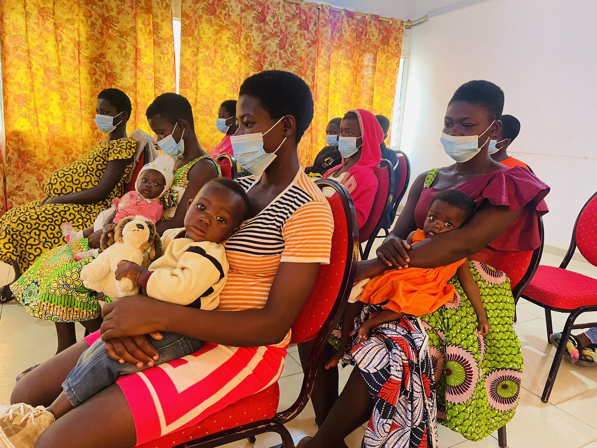 AnyokaMartin's tweet photo. Use pregnant adolescents and parenting teens to promote ANC &amp; PNC AND ALSO help to stop mother- to- child transmission of HIV. KUDUS to PPAG/UNFPA @kabacaesar @UNFPAGhana @PPAGGhana @atabinore @Emilo_saved @AdubeaAmoah @AkumbuskoP https://t.co/jy9g55WOex