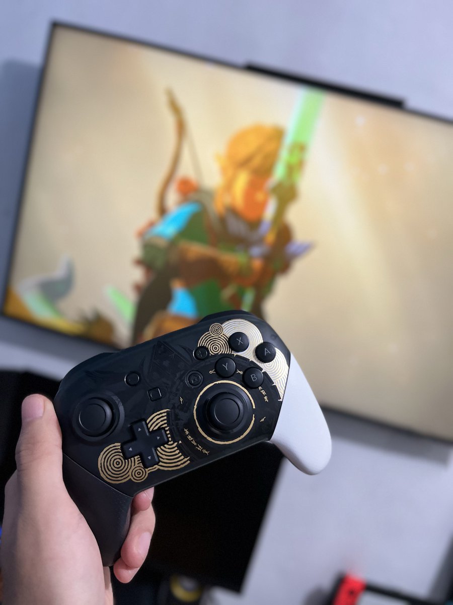 FerSanSV's tweet image. ¡Es bellísimo! #ProController #TearsOfTheKingdom  #Zelda  #NintendoSwitch
