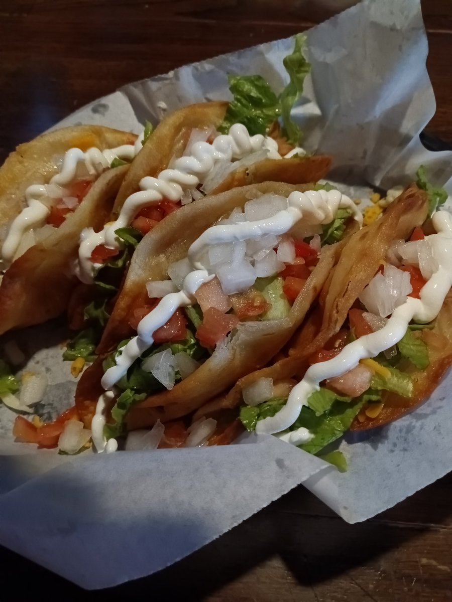 The Midwest Recruiting Resource on Twitter "Late dinner at Es Tas Bar