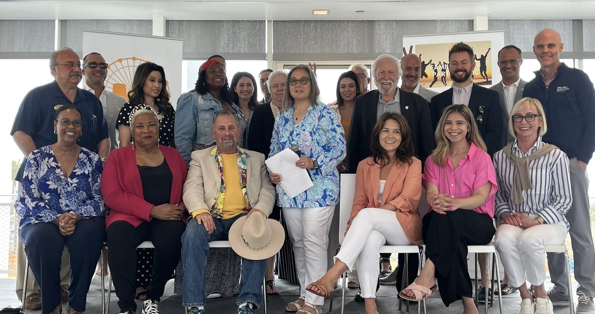 GANZMedia's tweet photo. GANZ Media sponsors Chamber Board Installation Family Beach Picnic at the Annenberg Community Beach House! 🏖️ ☀️ 
Your local Digital Marketing provider. #smchamber #SMBeachHouse #annenbergcommunitybeachhouse #seo #santamonica #localbusiness #webdesign https://t.co/Jn45PlQ4uE