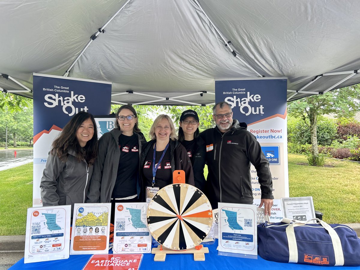 A wet but great day at the Langley Emergency Preparedness Expo. ⁦<a href="/ShakeOutBC/">ShakeOut BC</a>⁩ ⁦<a href="/ShakeOut/">ShakeOut</a>⁩ #Earthquake #DropCoverHoldOn ⁦<a href="/SFUEarthScience/">SFU - Earth Sciences</a>⁩