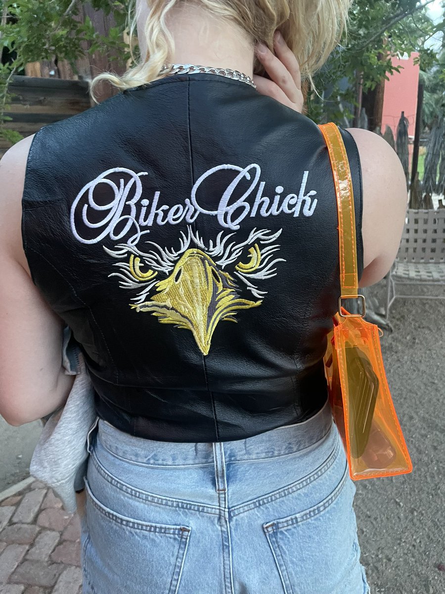 aleahly__'s tweet photo. Bought this biker vest that I am so obsessed with https://t.co/WKqUcQpoic