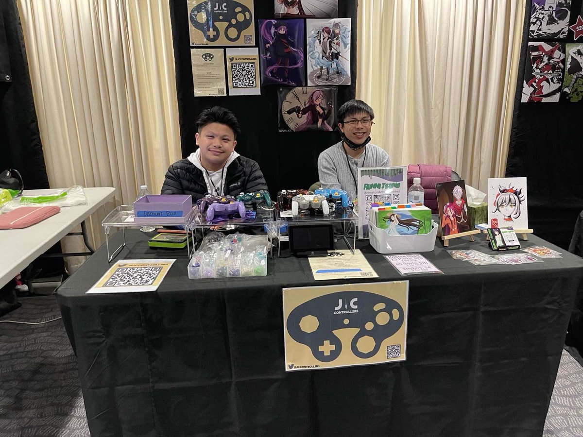 JCControllers's tweet image. Day 3! Will be here till the evening! Maybe closing up like hour or so before venue closes or after smash ultimate finishes up if stuff ends early or whatever