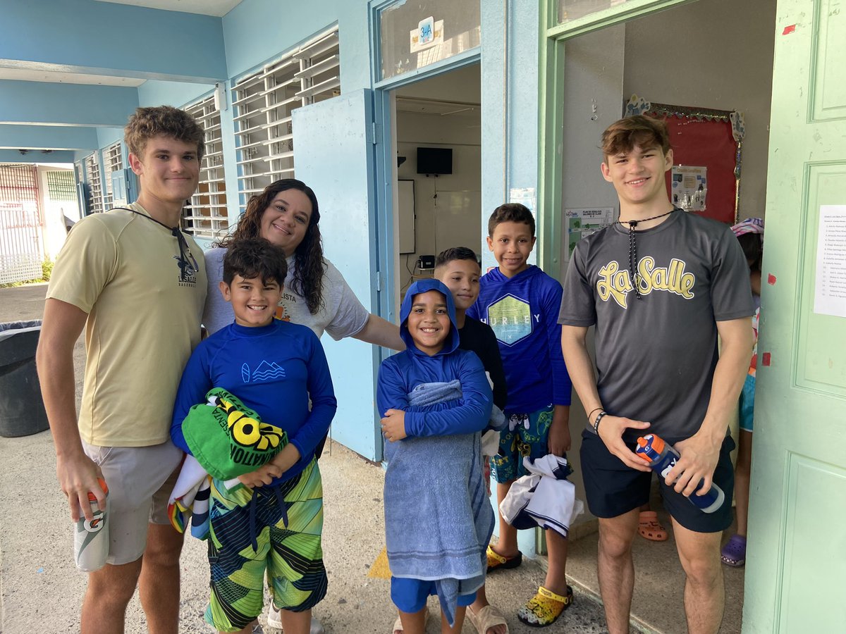 lschs's tweet photo. The Lasallian network on display in 🇵🇷 during the #lschssummerofservice as our Explorers spent the week helping in various ways at
Colegio De La Salle in Bayamon, Puerto Rico & at the Parish of San Juan Bautista de La Salle #LeaveToServe #OneLaSalle @lasalleorg @fscdena @LSCHS_Mission
More 📸 at https://t.co/kAREBKRUDi