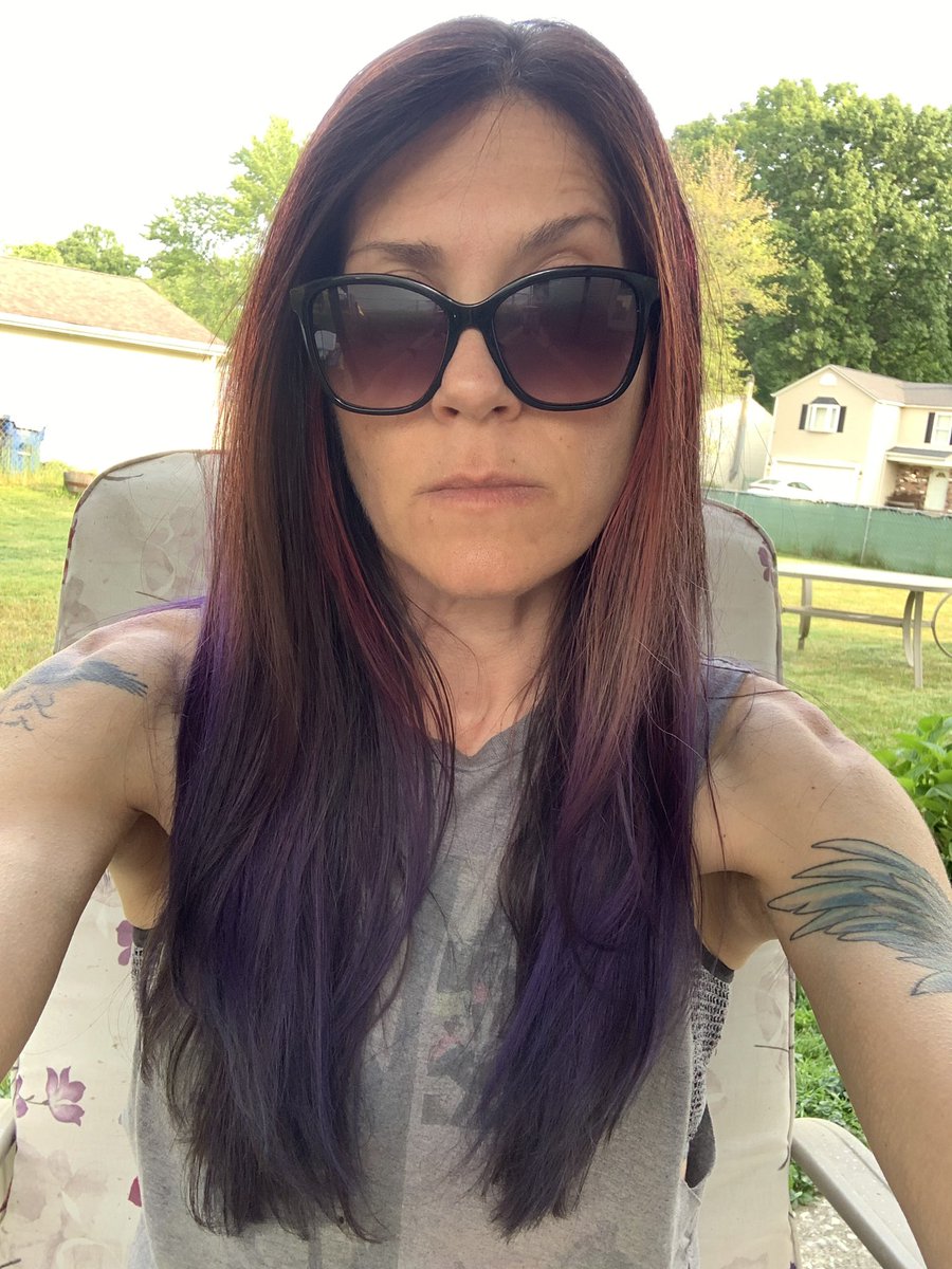 JenXVintage73's tweet image. Special shout out to the woman who told me to “eat a cheeseburger” while standing in line to buy some pre-game supplies..I’m not petty, but look, bitch..I worked hard..maybe you should put DOWN the cheeseburger.
#ImJustSayin 
#bitchswitchflipped 
#backoff
#mindyabusiness 
#spicy