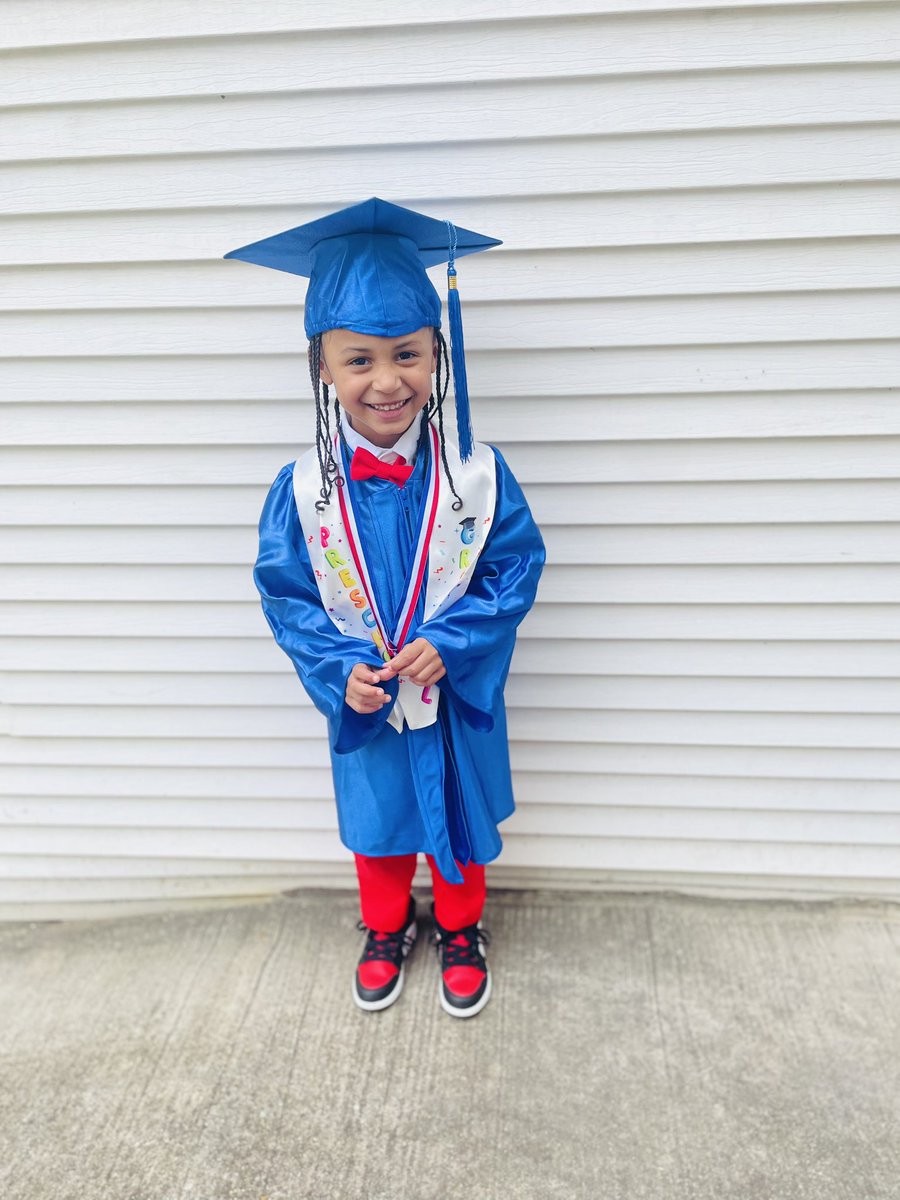 Tareeseeya's tweet photo. Congratulations Cameron… We are so proud of you, Mr. Salutatorian 🥳 ❤️ #PreKGrad https://t.co/tUuCxRSXlh