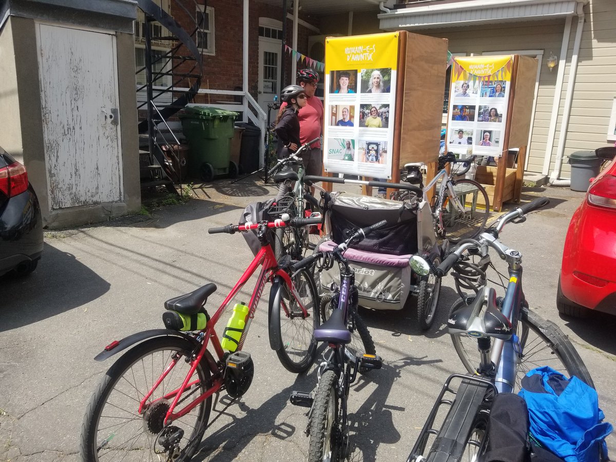 ahuncycle's tweet photo. Super rallye vélo populaire par cette belle journée ! #MerciLaVie #Ahuntsic #transportactif #sécurité #velomtl #polmtl https://t.co/VK8ibnfAQb