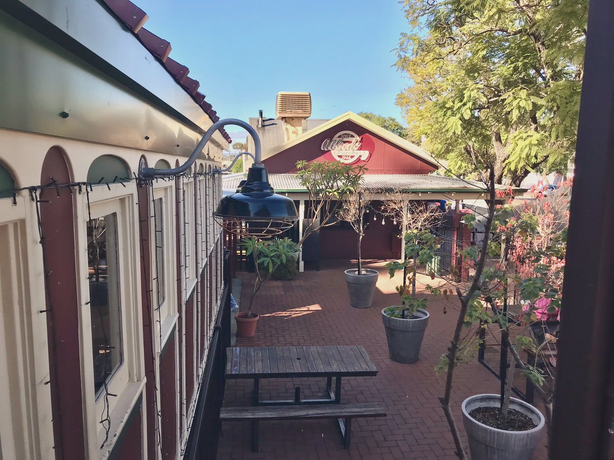 のりっくす🇦🇺パース on Twitter "📍Alfred's Kitchen パースから内陸に車で25分Guildford