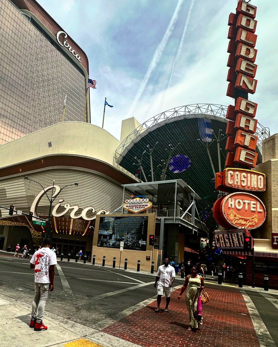 rurusolodolo's tweet photo. Vegas dumpski 🎰 #4ali 🏴☠️#LasVegas #NewContentOtw📈 https://t.co/bd3JbjrmPQ