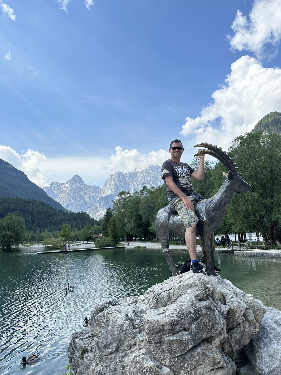 Today visited Jezero Jasna (Jasna Lake) in Slovenia.

@SloveniaInfo  #johnarontravel #johnaronineurope #johnineurope #europe #europetravel #europetrip #travel #travelphotography #travelblogger #travelgram #traveling #travelling #travellife #travelingeurope #slovenia #Slovenija