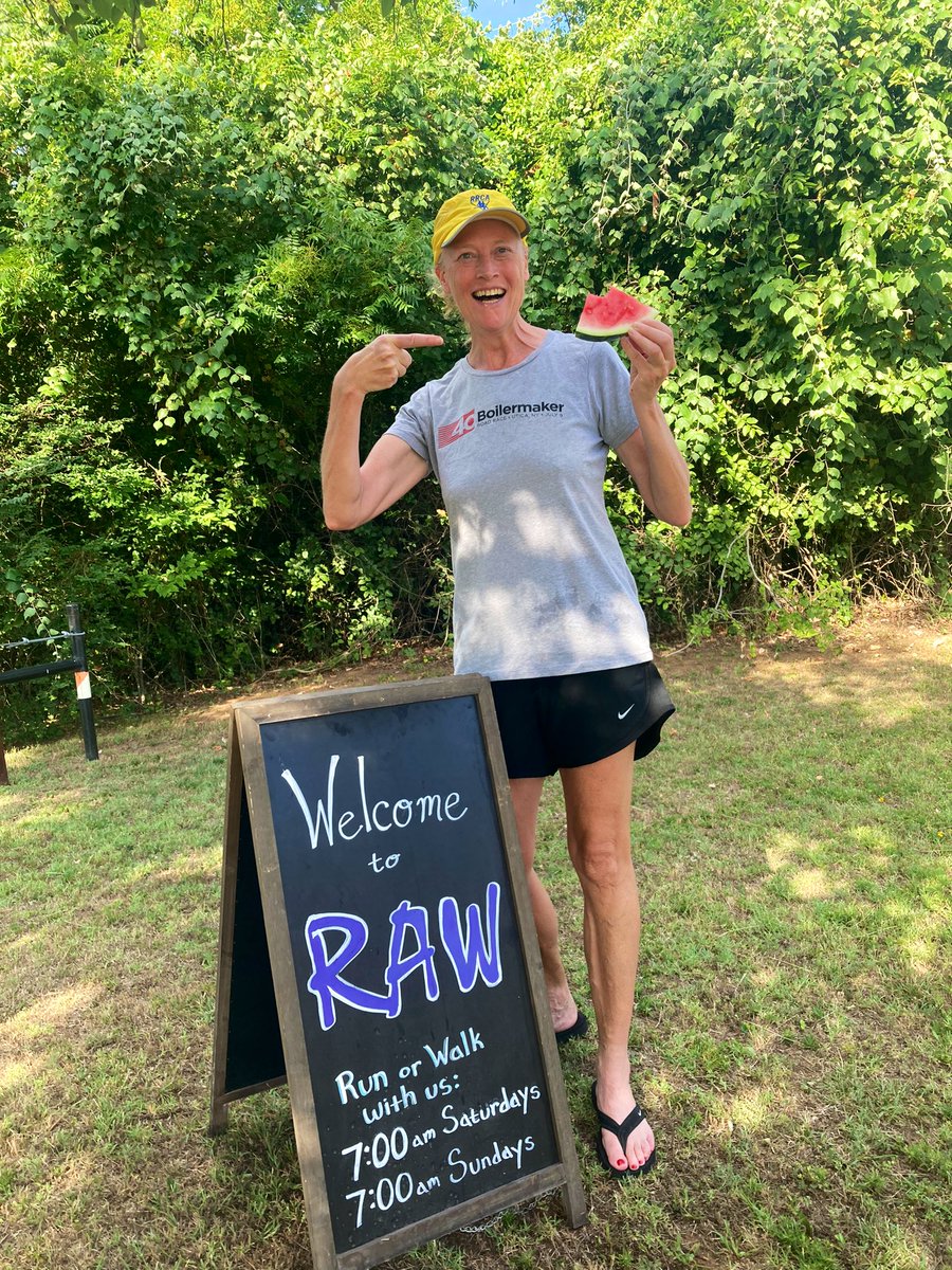 LakeGrapevineRW's tweet photo. It’s steamy in North Texas, but the watermelon is nice and refreshing! 
🍉
#watermelonweekend #watermelon #rungrapevine #lgraw #runclub #runningclub #summerrunning #runchat https://t.co/P4mCKPpGel