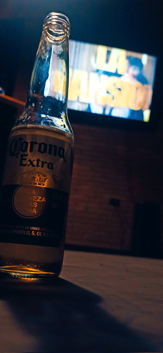 pip3espinosa's tweet photo. Que buena final de champions ⚽🍻

.#Longavi https://t.co/pAs6BWquTI
