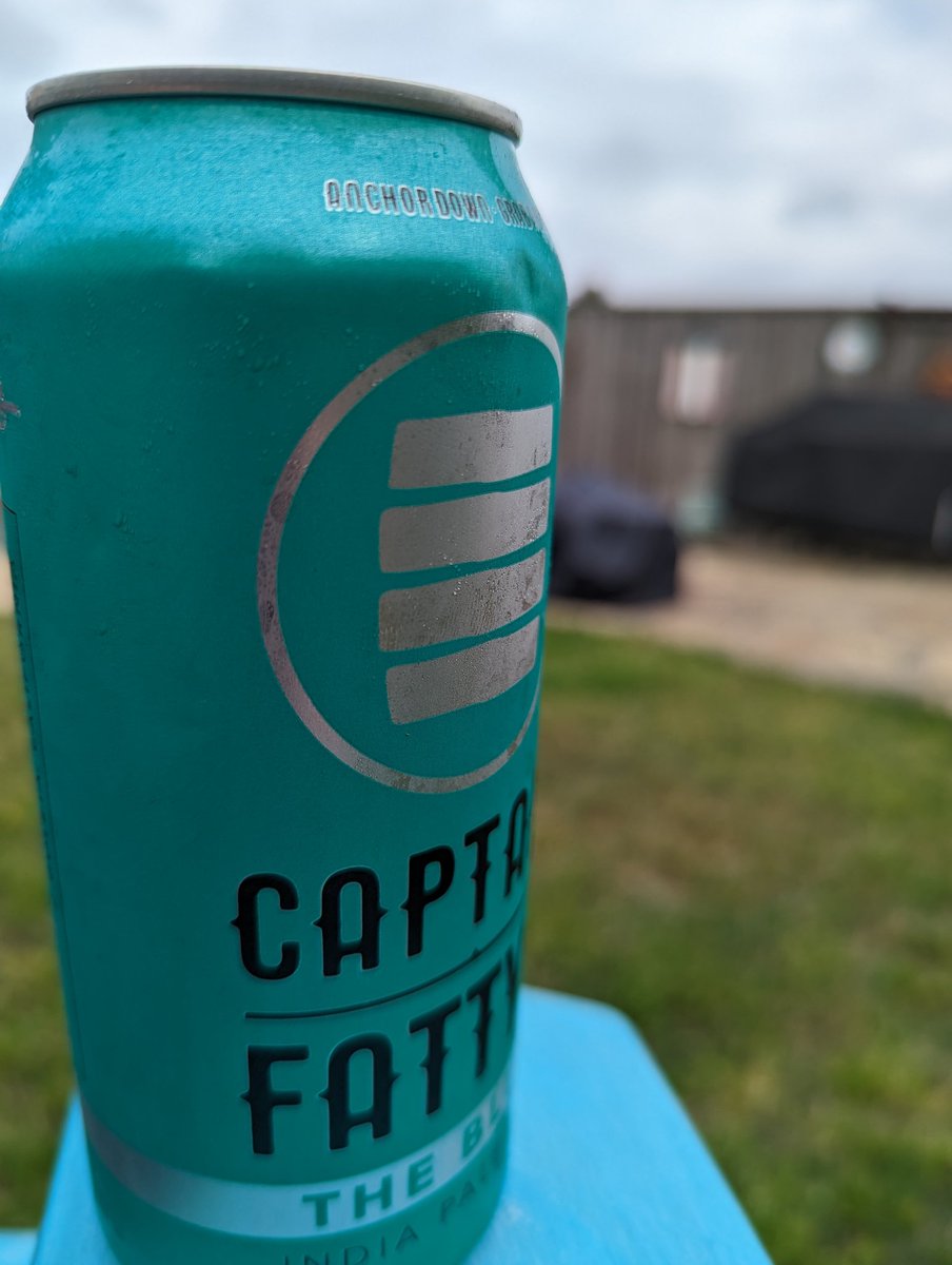 Chores are done and now time to enjoy a beer or two.

Still one of my favorite beers - @captainfattys The Blue. Just a damn decent beer.

#theblue #ipa #captainfattys #choresdone #decentbeer #californiabeer #grababeer #anchordown #beer #chillingout