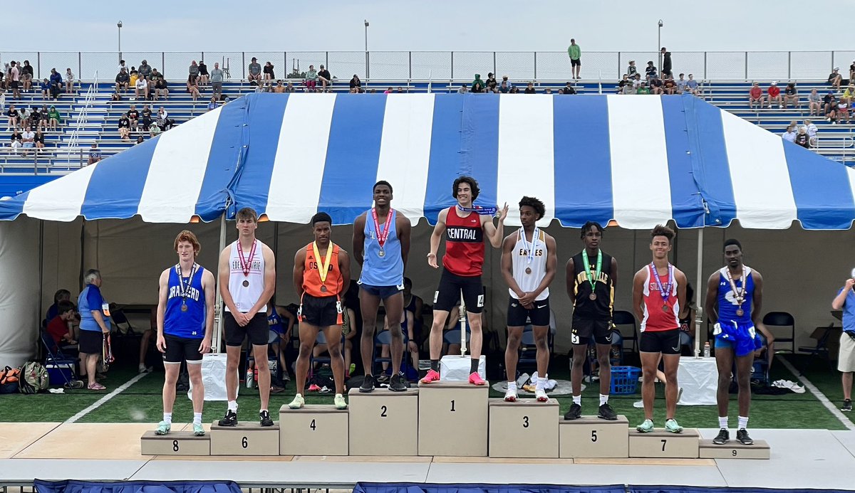 Congratulations to Ahmed Khadar with his 4th place finish in boys 400m. #statetournament #osseo #proud
