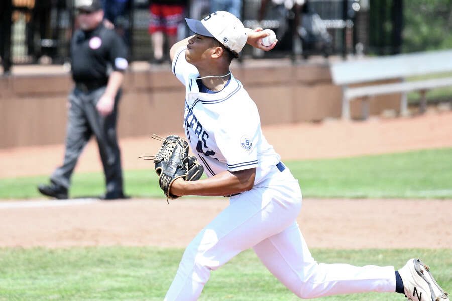 #GoWreckers #21Outs #ScaleUp @Gametime @DaveRuden @ciacsports @fciac @Gatorade 
@HiroWyatt ends his legendary 2023 season w/8 inning 9 K 0 earned effort, he finishes @ 8-0 54.2 IP 107 Ks 
.512 ERA ⚡️⚾️💥#ctbase