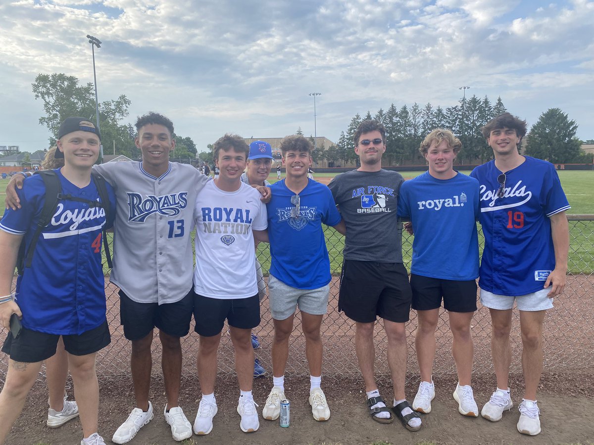 HSEAthletics's tweet photo. This crew has spent the day in LaPorte supporting @HSERoyalsBase 
Thanks @BlueCrewHSE https://t.co/Bl6ejnsMEn