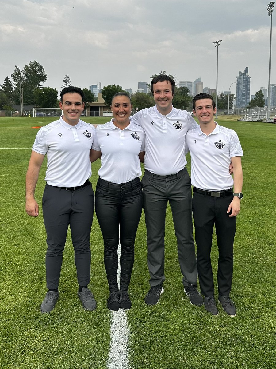 📸 Match officials on yesterday’s @league1alberta games in Calgary

#calgarysoccer #referees