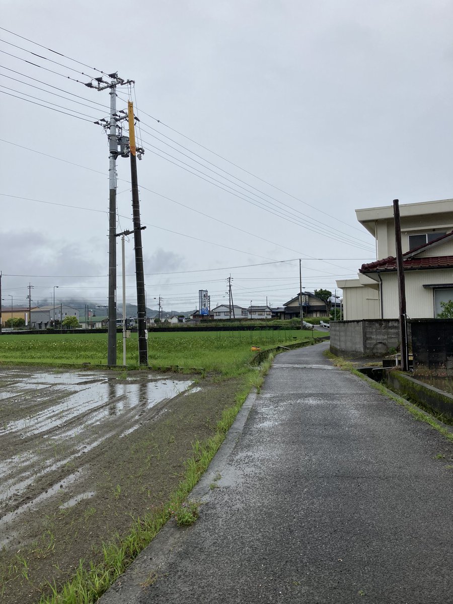 Bordeaux1322's tweet photo. バス停着いた瞬間に来たバス乗ったら違う路線だった悲しみ🥹バス初心者🥹 https://t.co/2q0PYpFB0Q