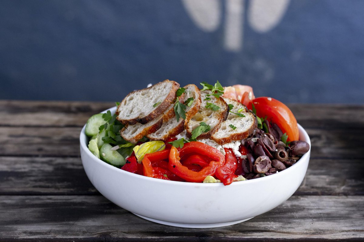 breadlounge's tweet image. Now that's what we call a salad 👌 Levant