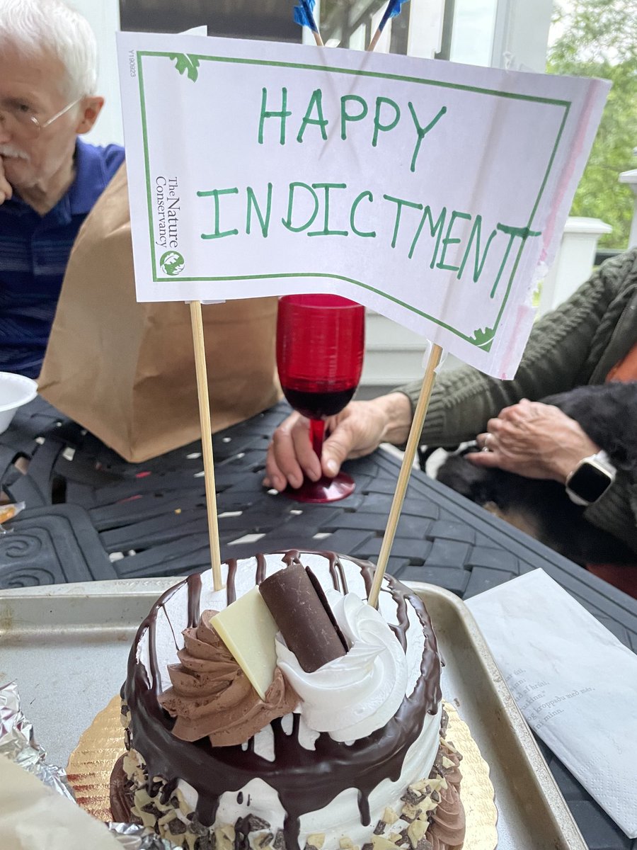 Jody4895's tweet photo. Happy indictment to Donald J Trump. https://t.co/0s6M1bEFpi