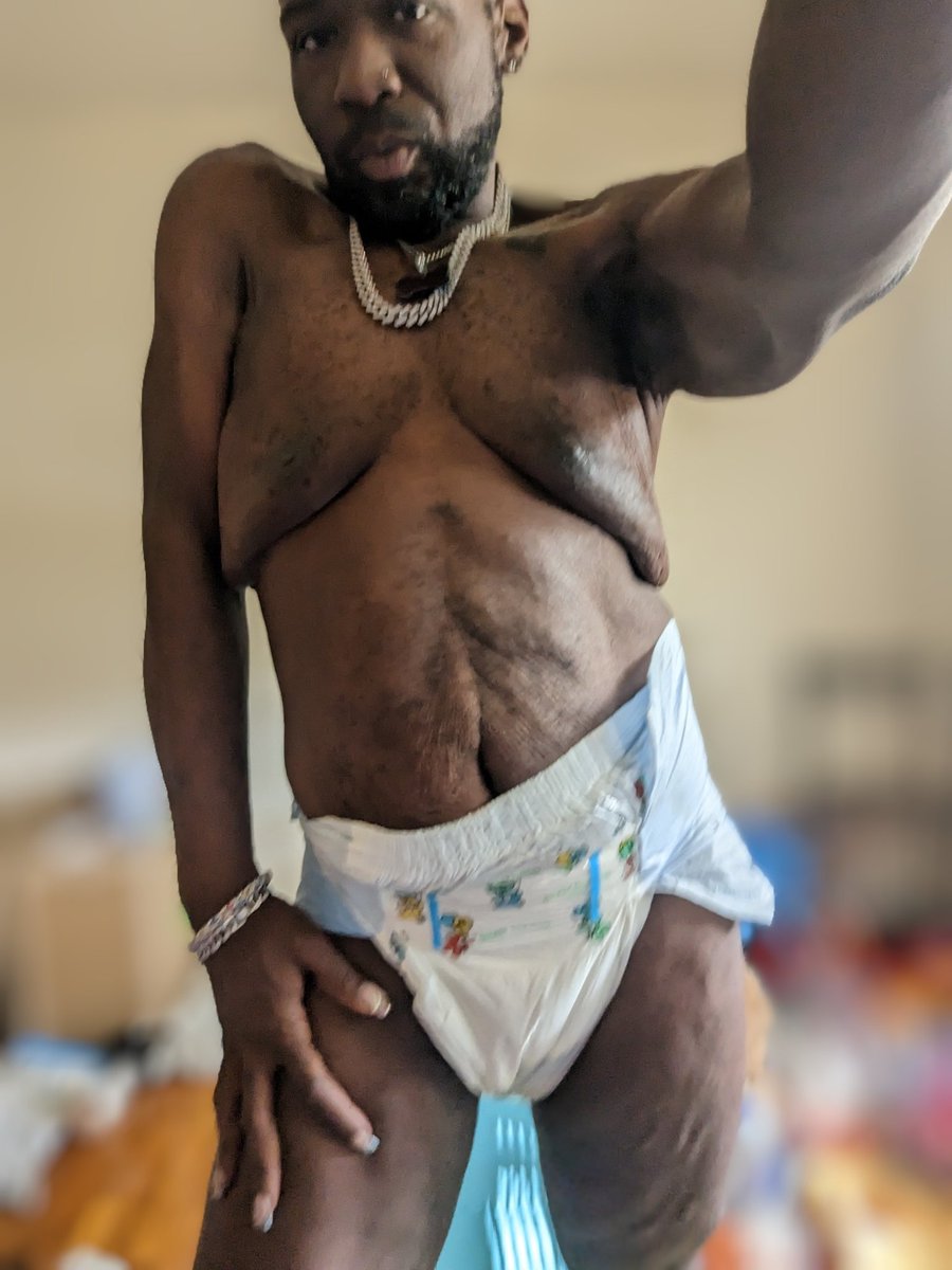 LBoogiebear's tweet photo. Am I still a Super Dry kid? Or should I rebrand them Super Wet Kid 😬🥺 #abdl #Queerdiaperboi #LBOC #LeatherboysofColor 🖤💚♥️🤎 https://t.co/zWrtKVcSRE