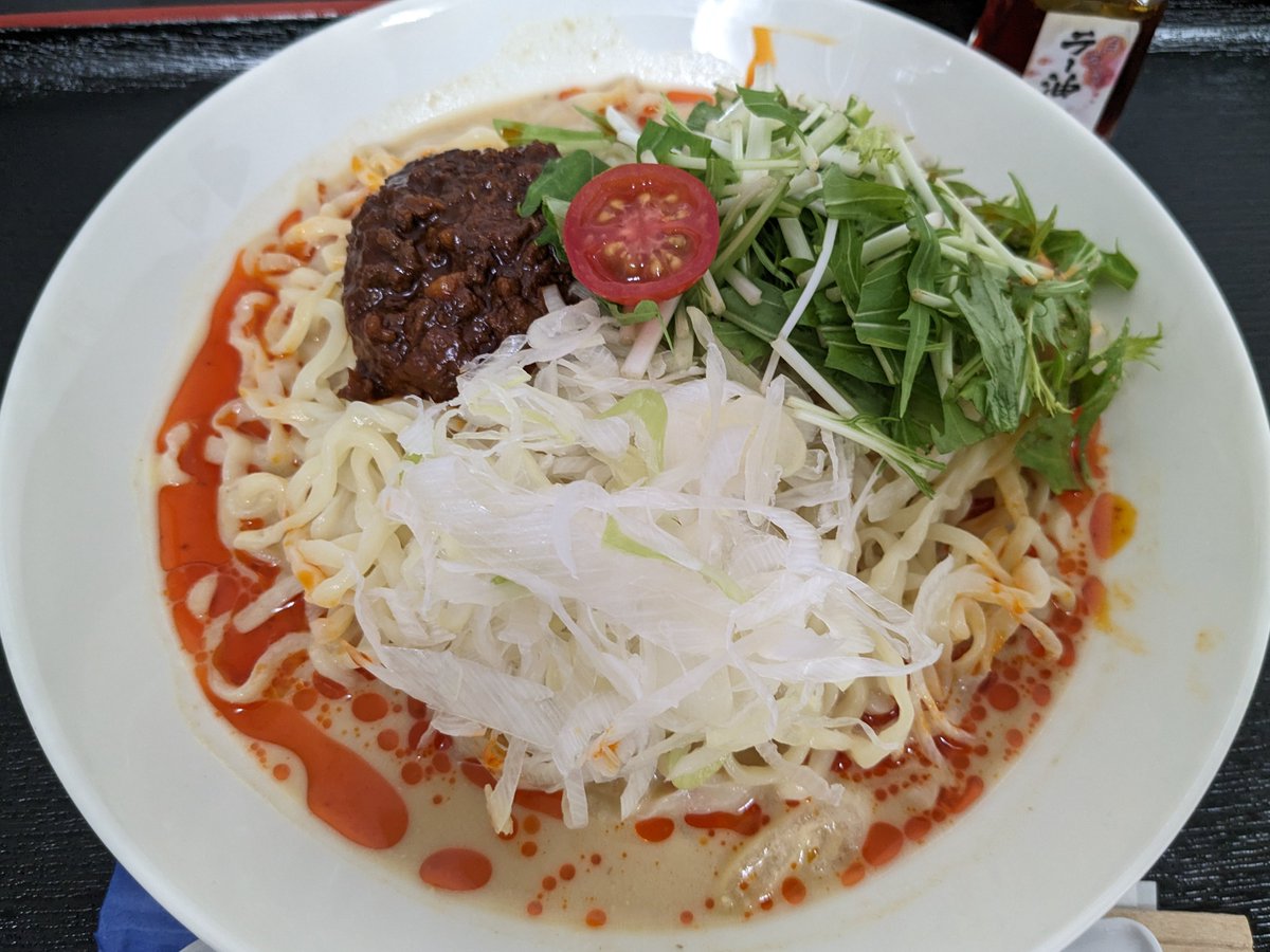 おはようございますー🙌 朝から雨でジメジメする～😣 今日のお昼ご飯は冷やし担々麵にしよう😋 ＃食堂昼食定食ラーメン＃丼物冷やし中華旨辛＃暑さ対策